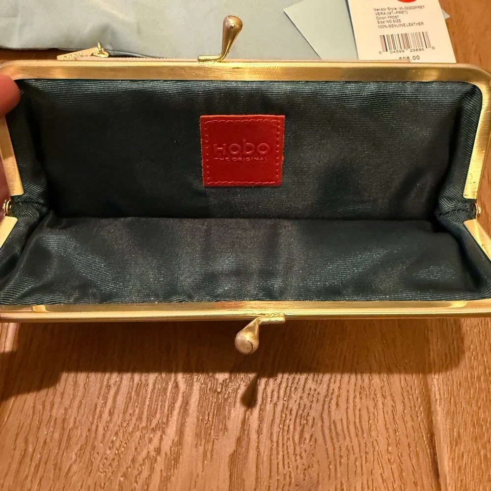 Hobo Cream Clutch Wallet - Picture 6 of 8